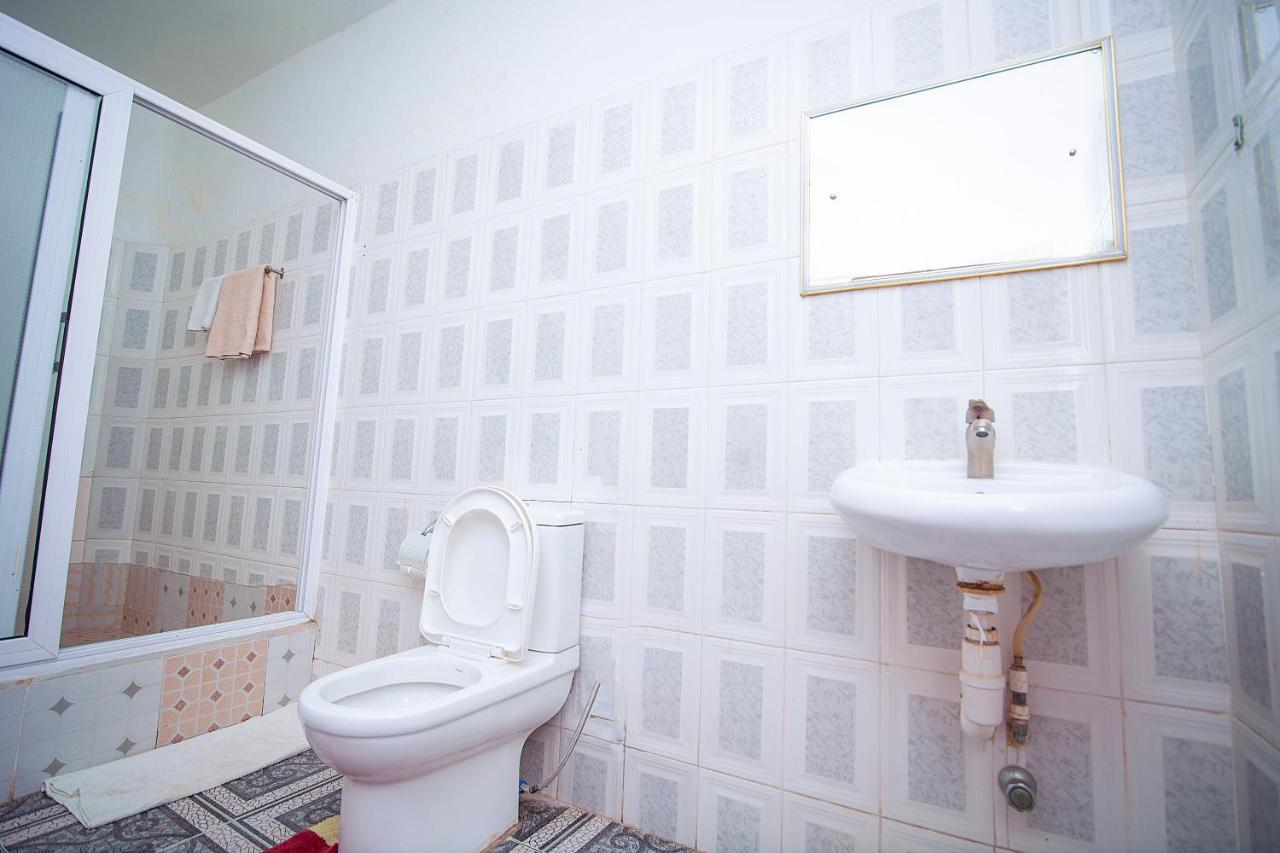 Hilton View Hotel Ogbodjo Екстериор снимка