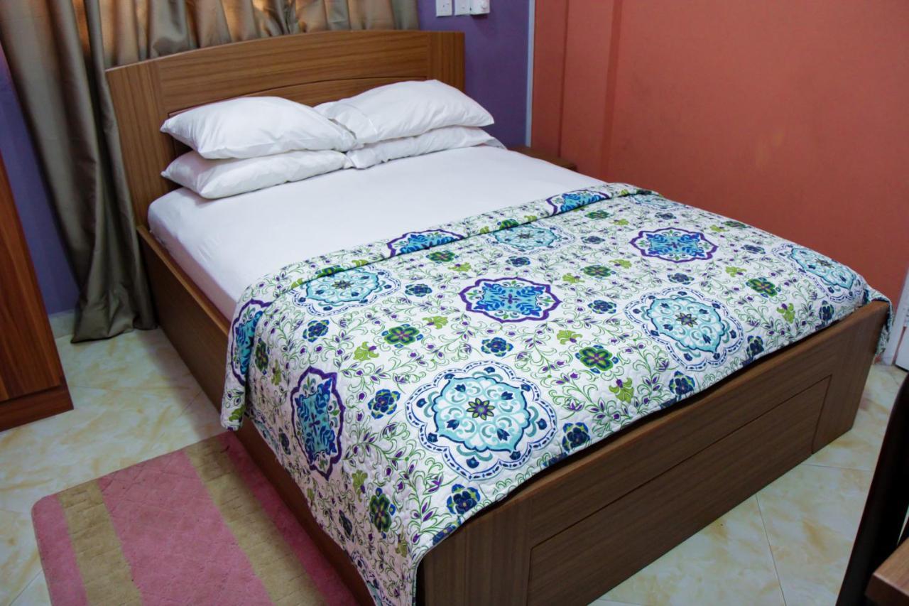 Hilton View Hotel Ogbodjo Екстериор снимка
