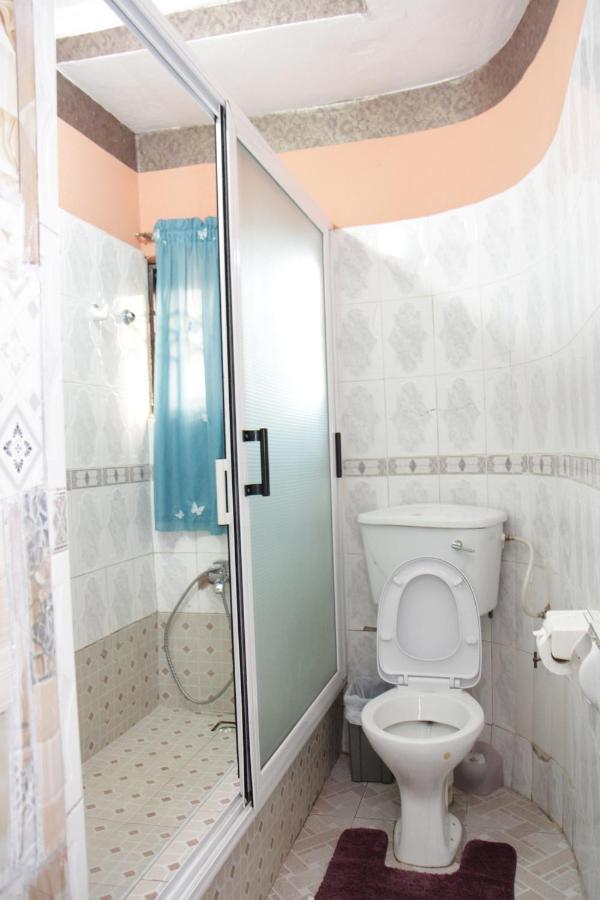 Hilton View Hotel Ogbodjo Екстериор снимка