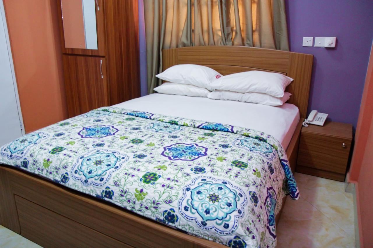 Hilton View Hotel Ogbodjo Екстериор снимка
